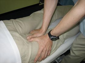 膝関節痛の治療：ほぐし.JPG