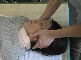 頭痛の治療：操体法.JPG
